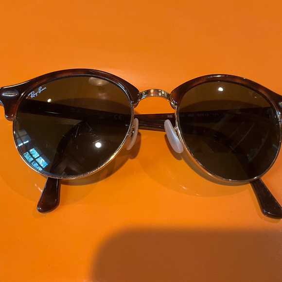 Ray-Ban Clubround Green Lens Tortoise Gold Frame Unisex Sunglasses RB4246 990 51 - Picture 7 of 12